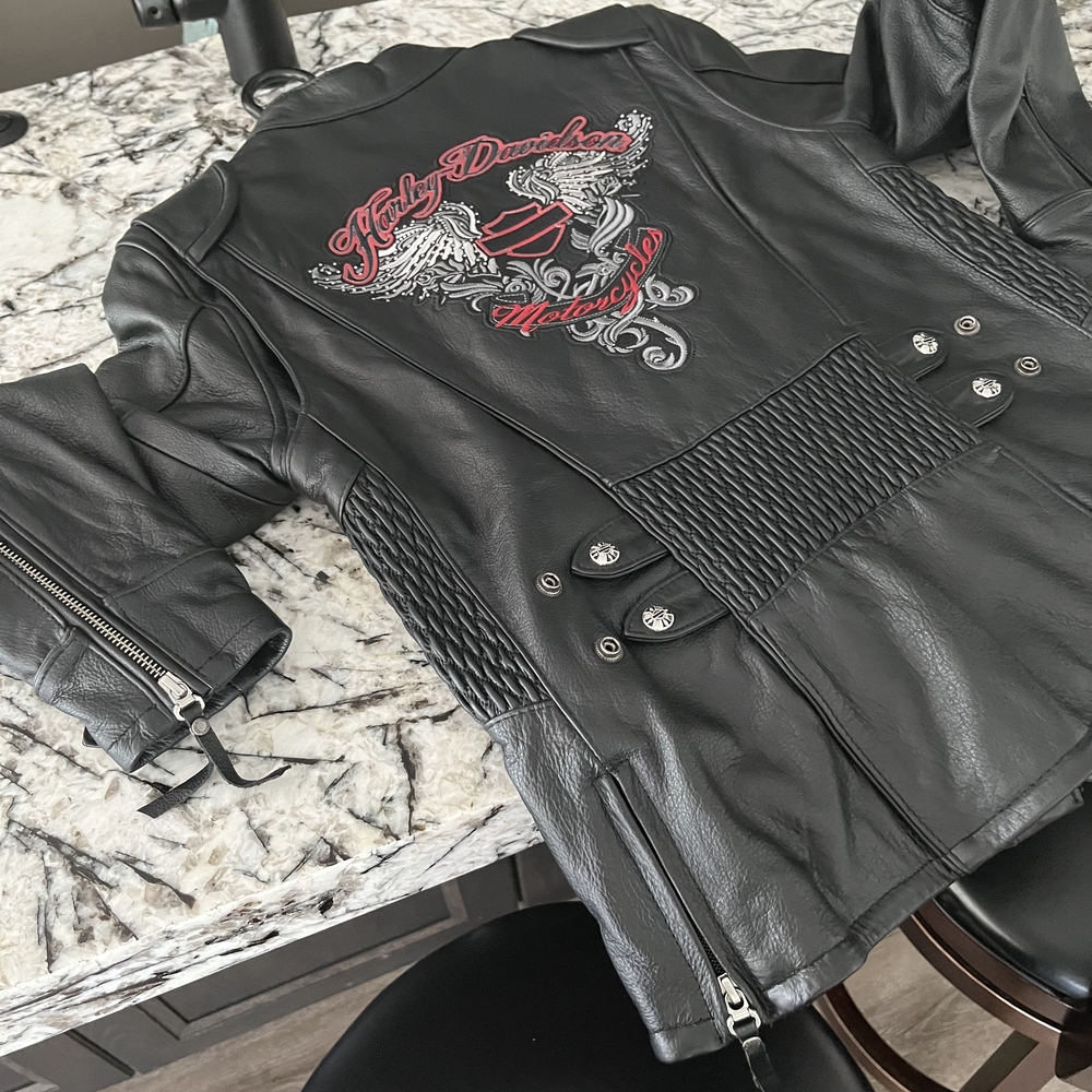 Harley-Davidson Black Leather Jacket with Quilted Padding and Metal Studs